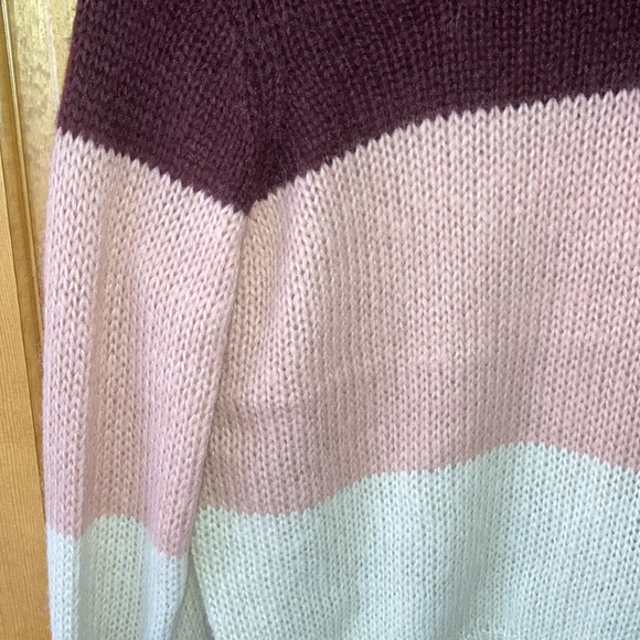 Vero Moda Sweater - Picture 2 of 5